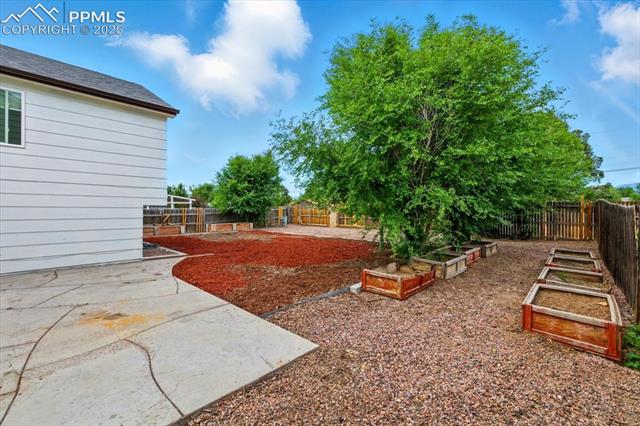 2032 Woodsong Way