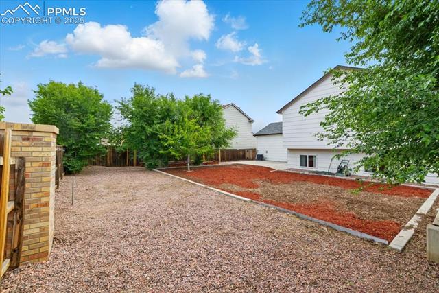 2032 Woodsong Way