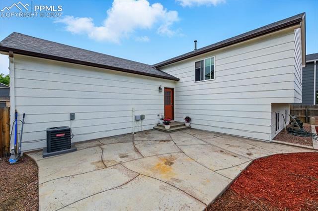 2032 Woodsong Way
