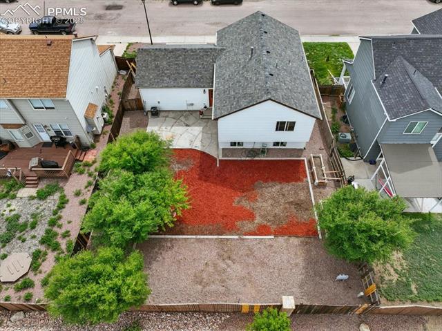 2032 Woodsong Way