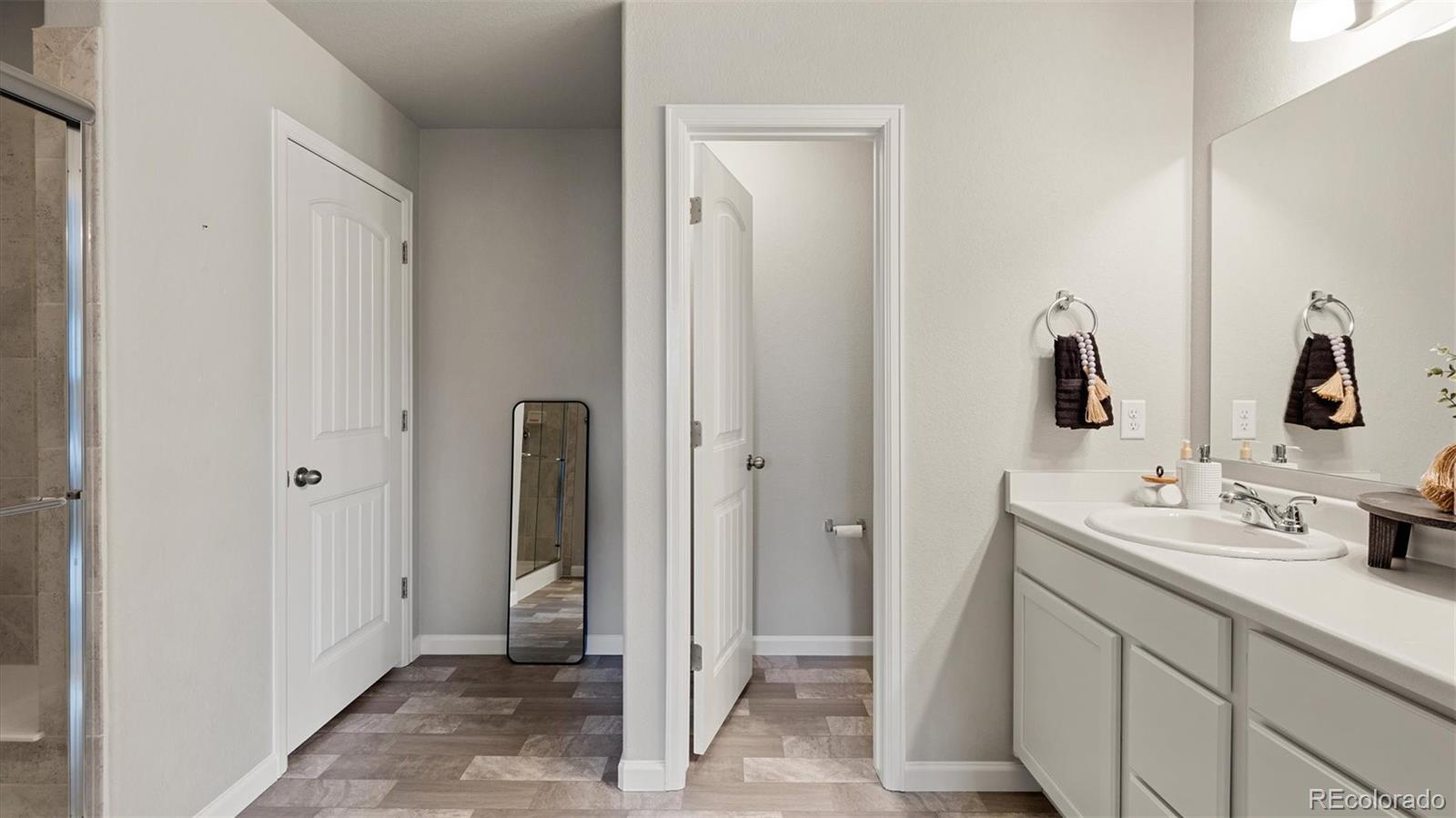 1008 Petra Heights