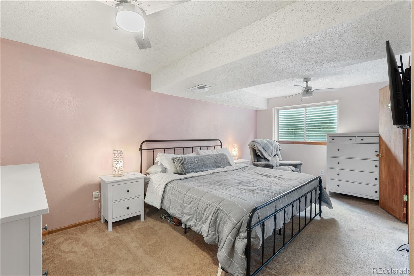 2560 Clarendon Drive