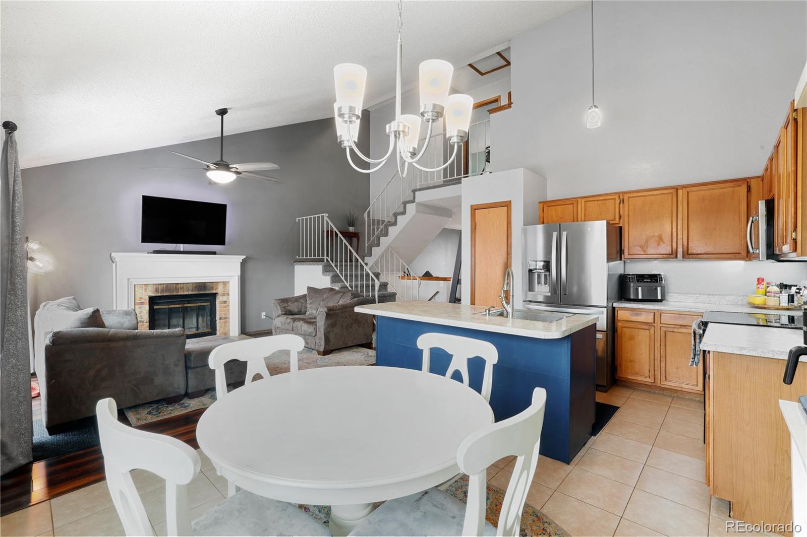 2560 Clarendon Drive
