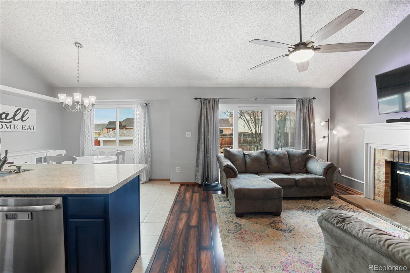 2560 Clarendon Drive
