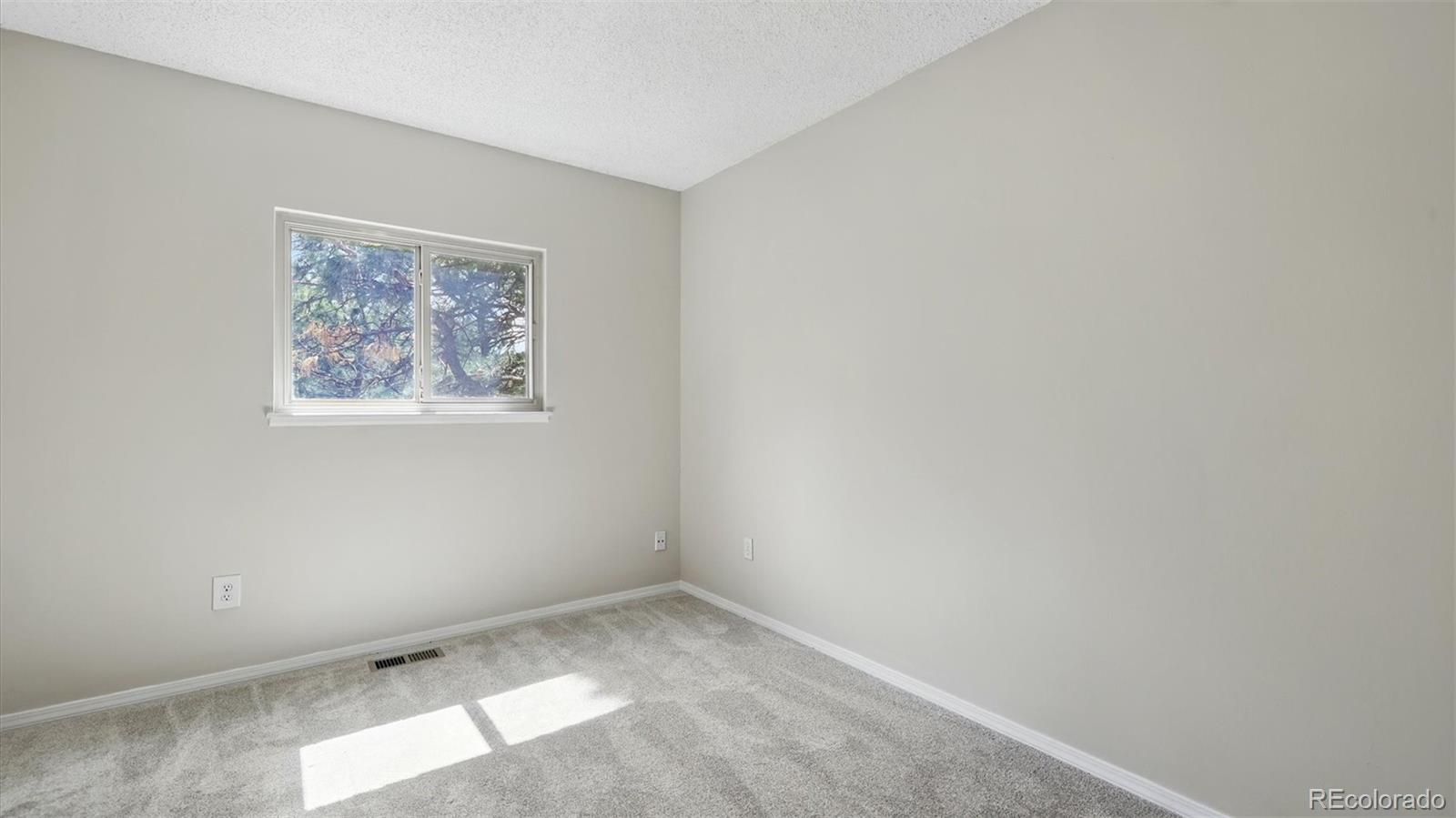 959 Pulpit Rock Circle