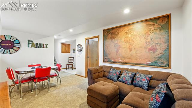 440 Torrey Pines Way