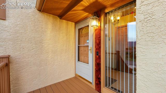 440 Torrey Pines Way