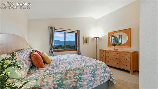 440 Torrey Pines Way