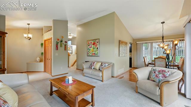 440 Torrey Pines Way