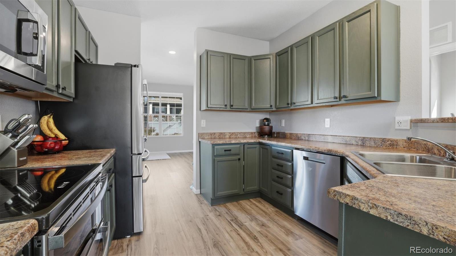 2281 St James Drive