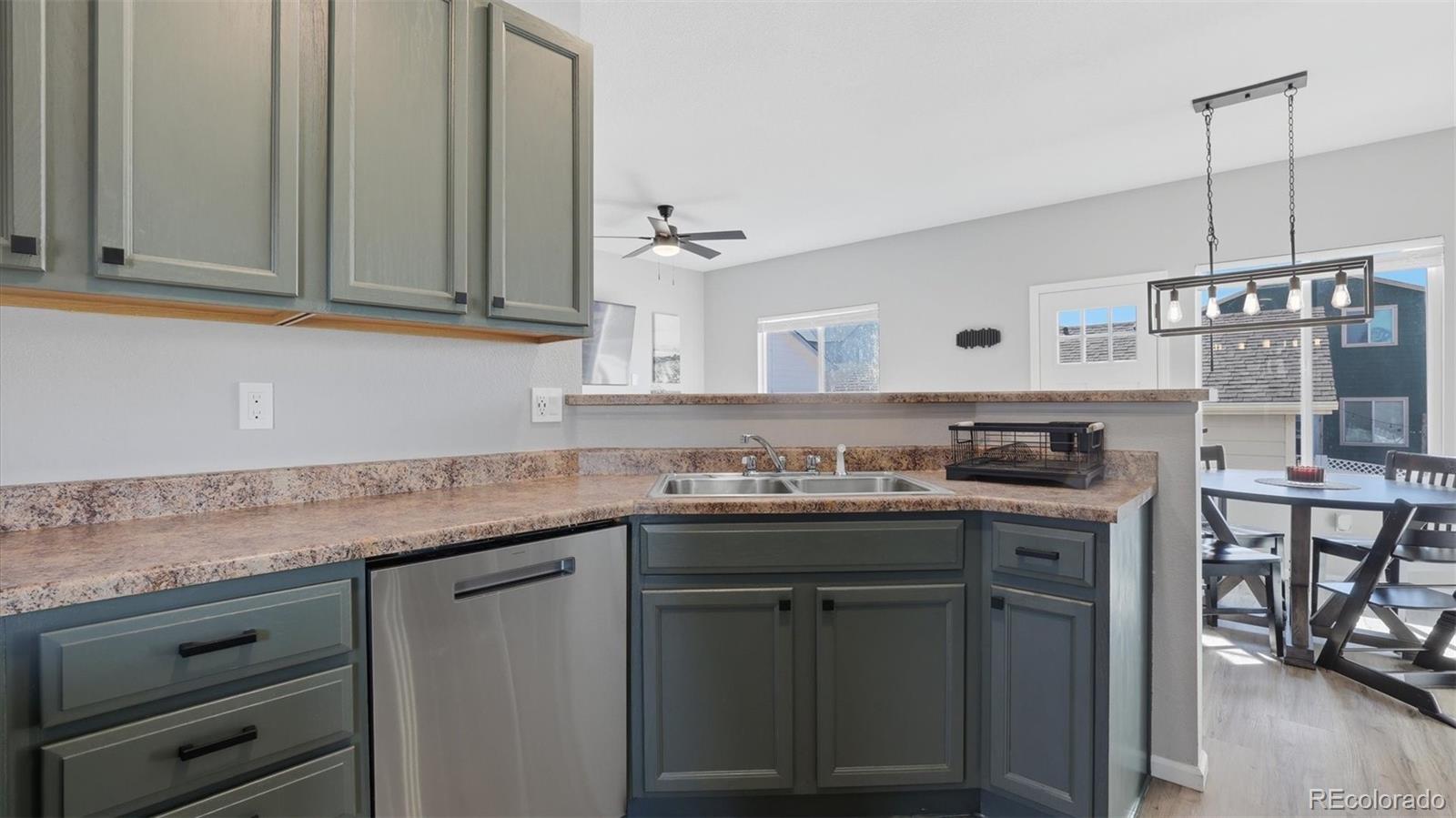 2281 St James Drive