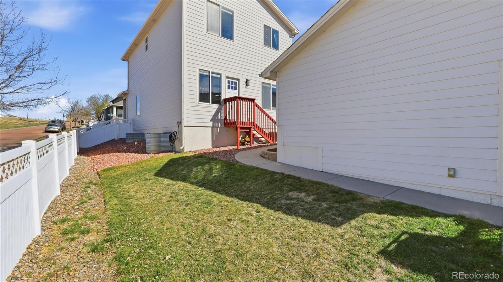 2281 St James Drive