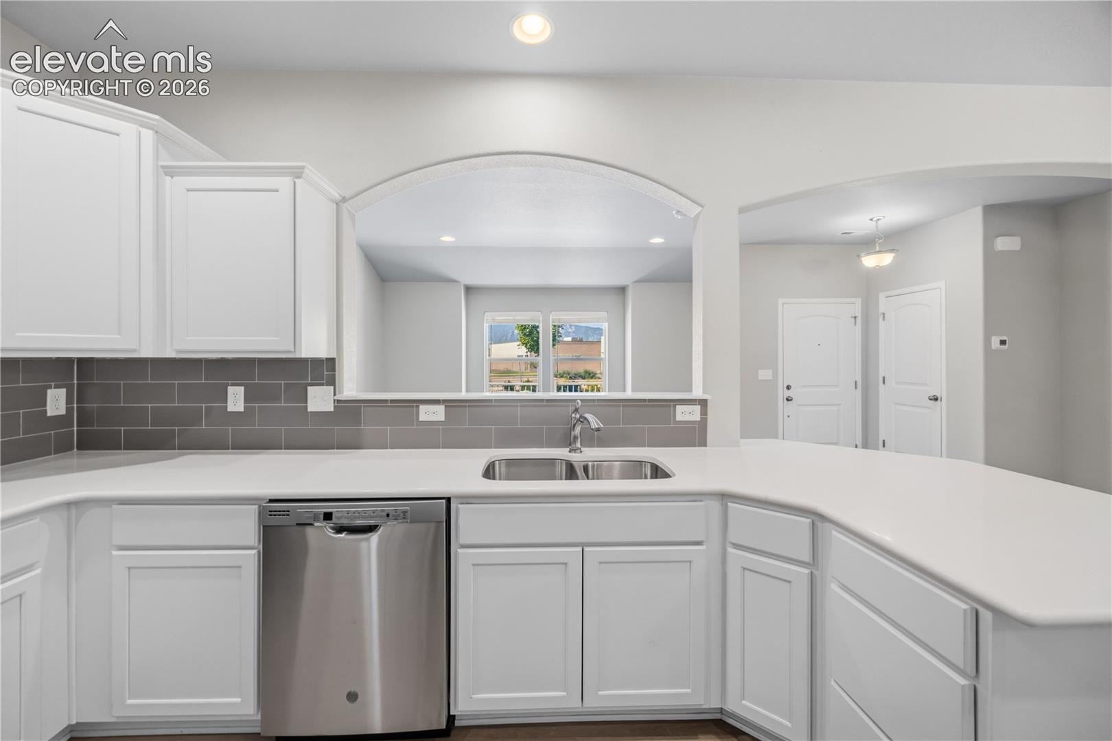 1062 Petra Heights