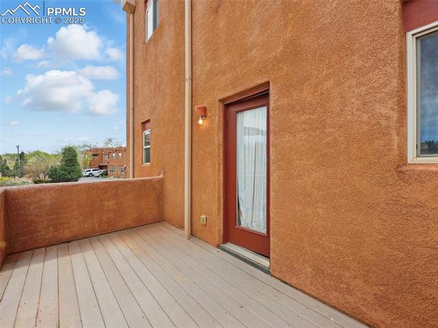 18 Taos Place