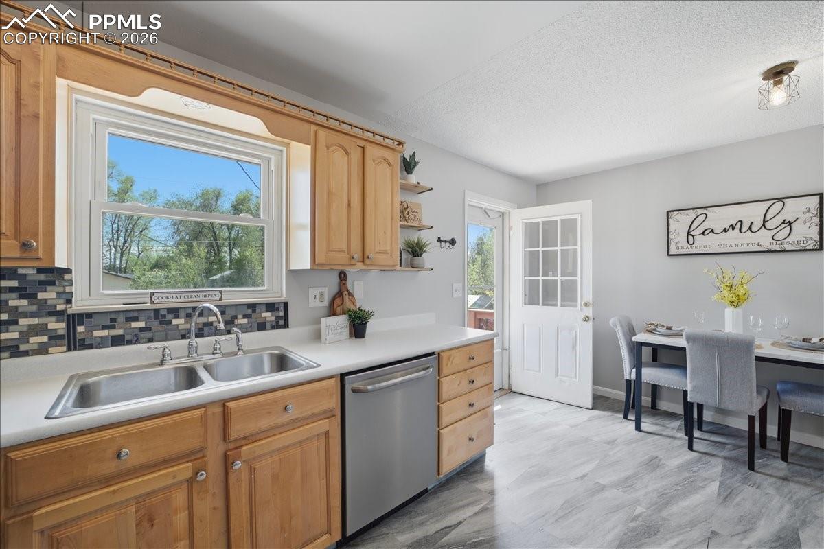 338 Iris Drive