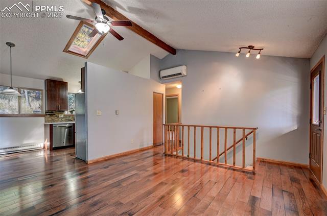 10753 Mountain Avenue