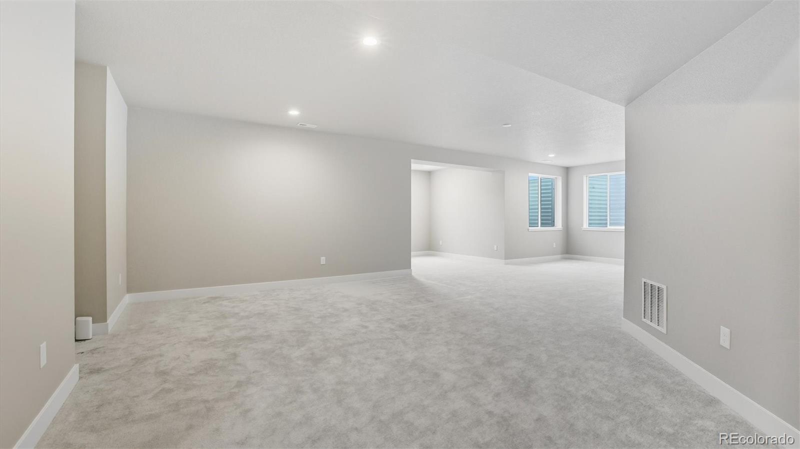 9462 Allouche Street