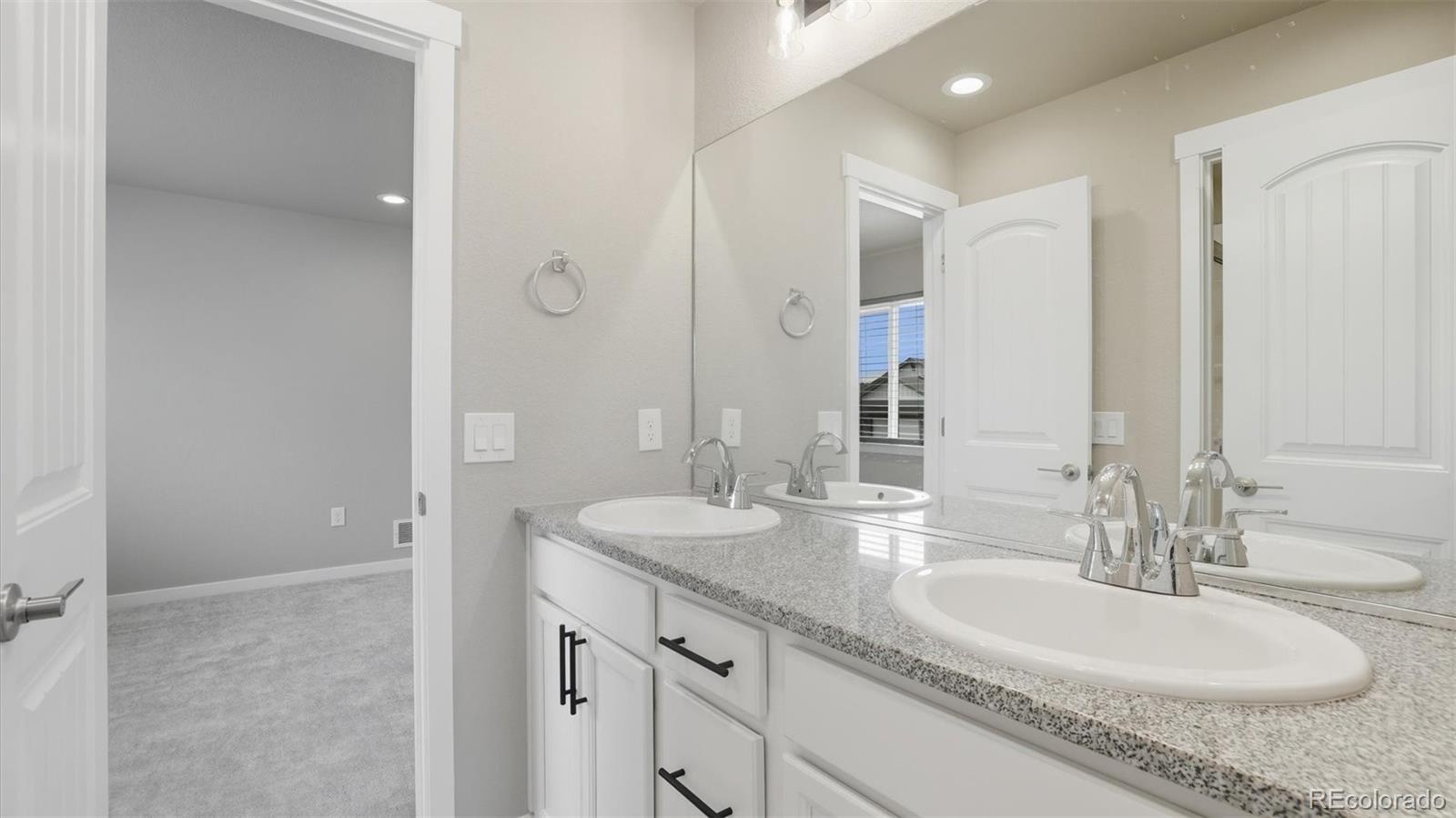 9462 Allouche Street