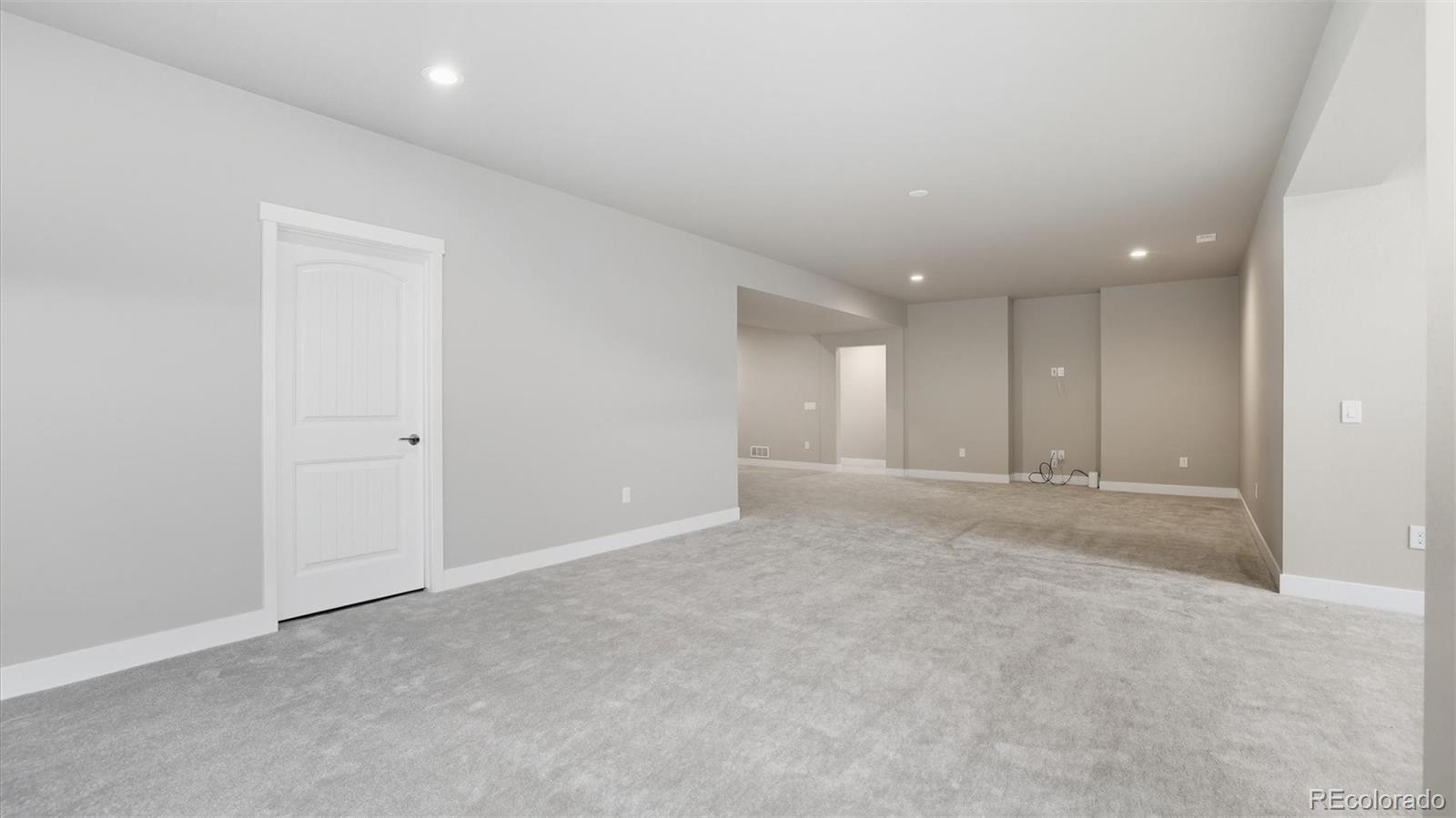 9462 Allouche Street