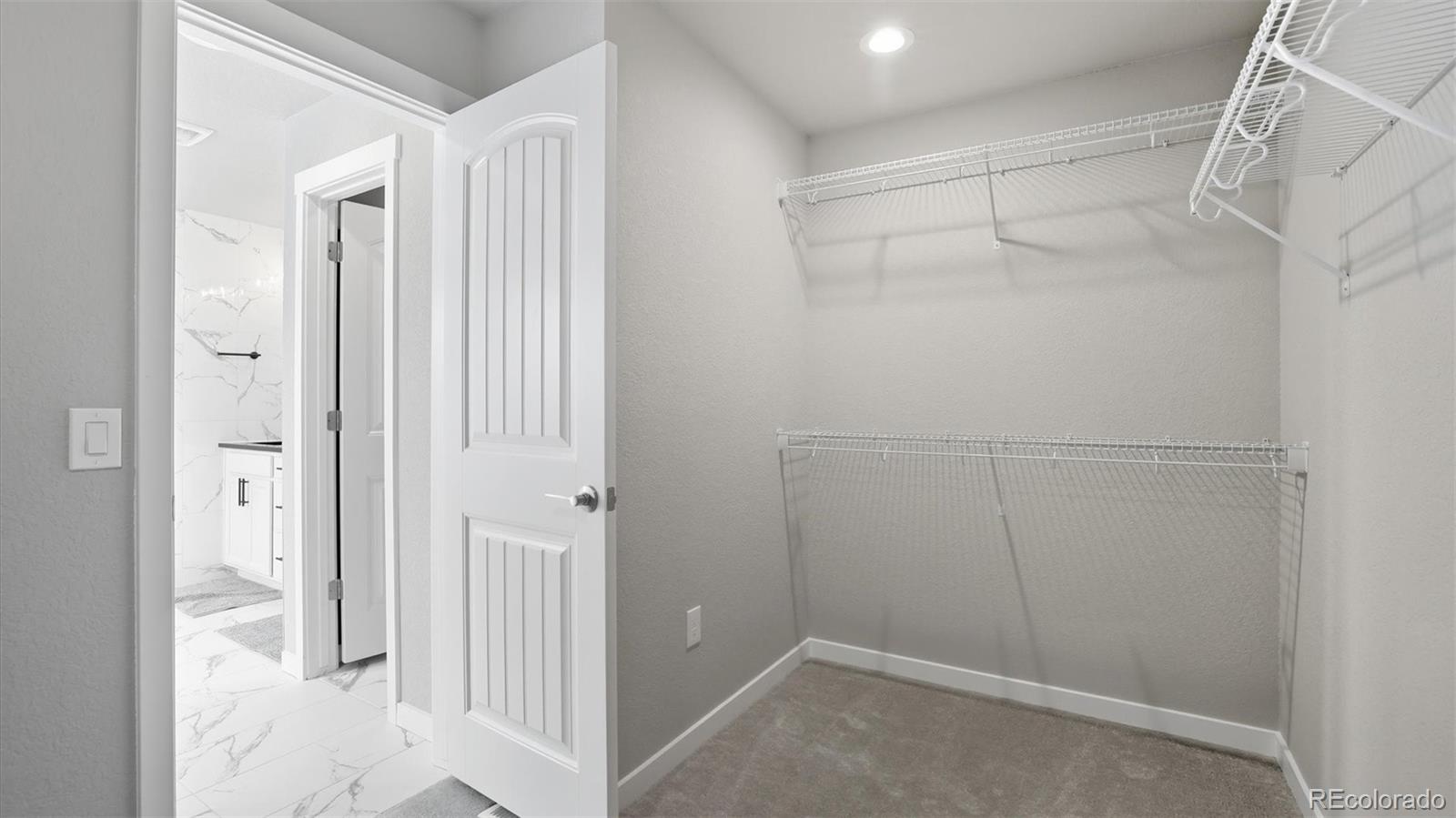 9462 Allouche Street