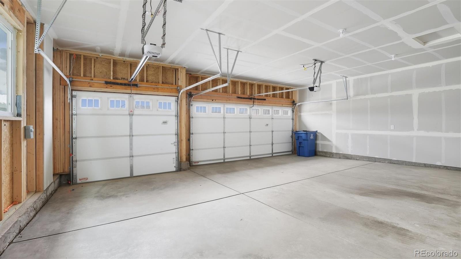 9462 Allouche Street