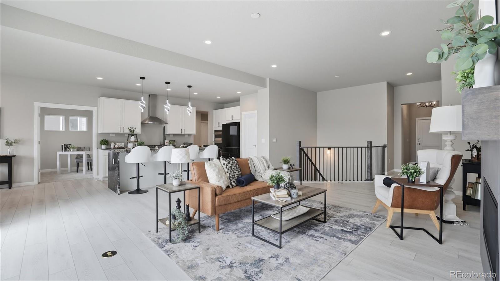 9462 Allouche Street