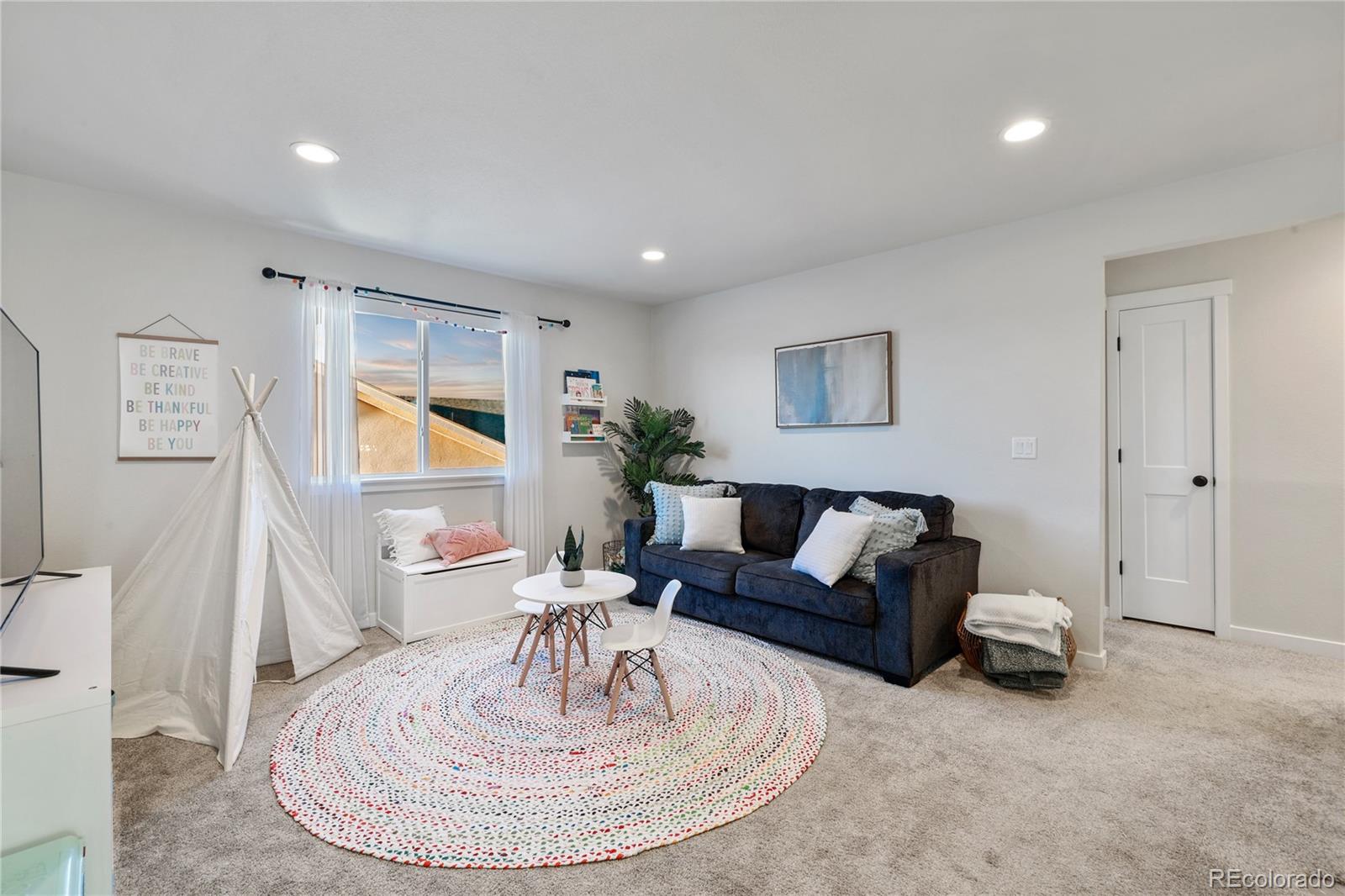 7352 Lewis Clark Trail