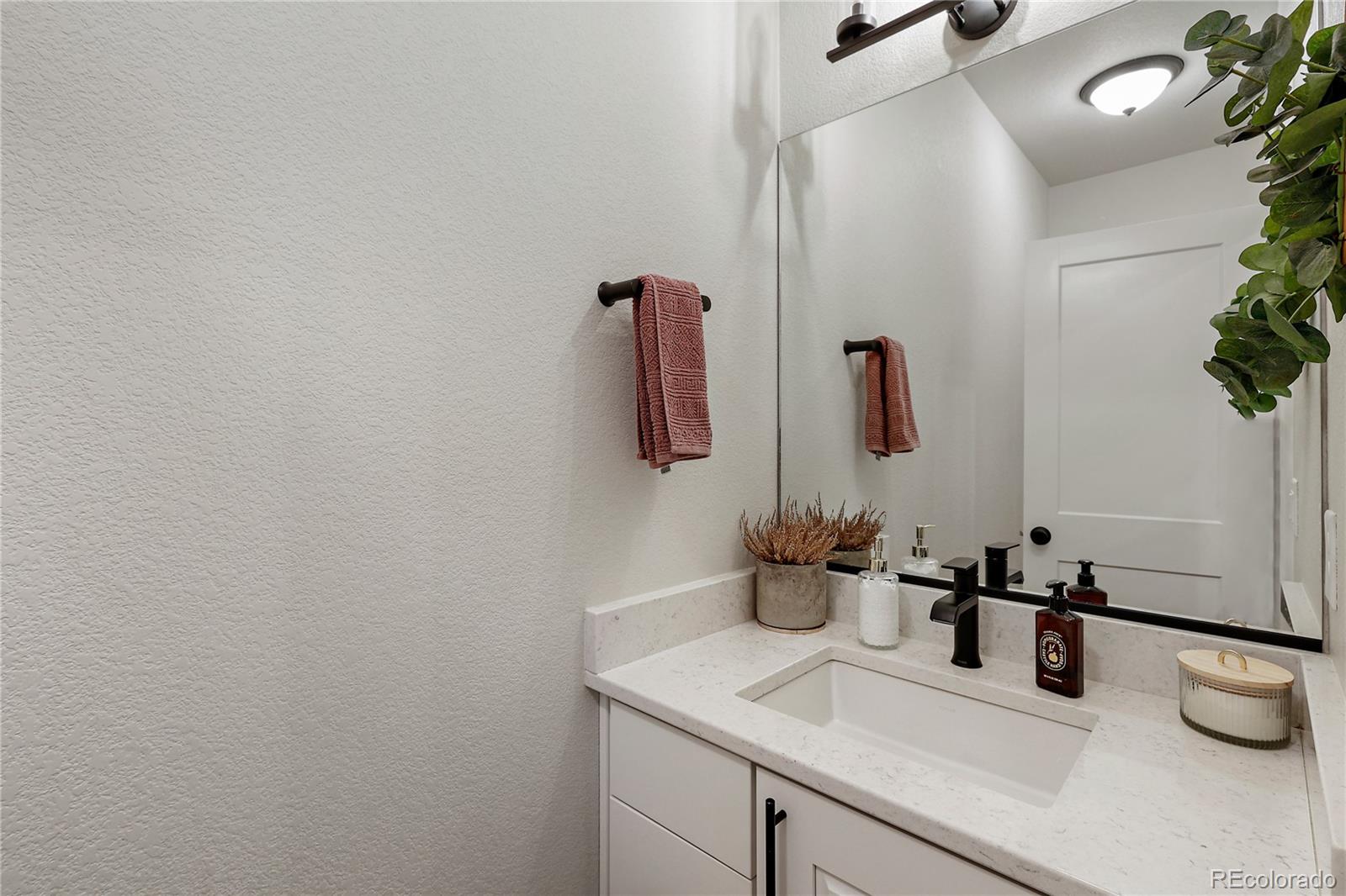 7352 Lewis Clark Trail