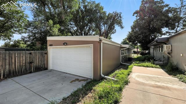 2829 Illinois Avenue