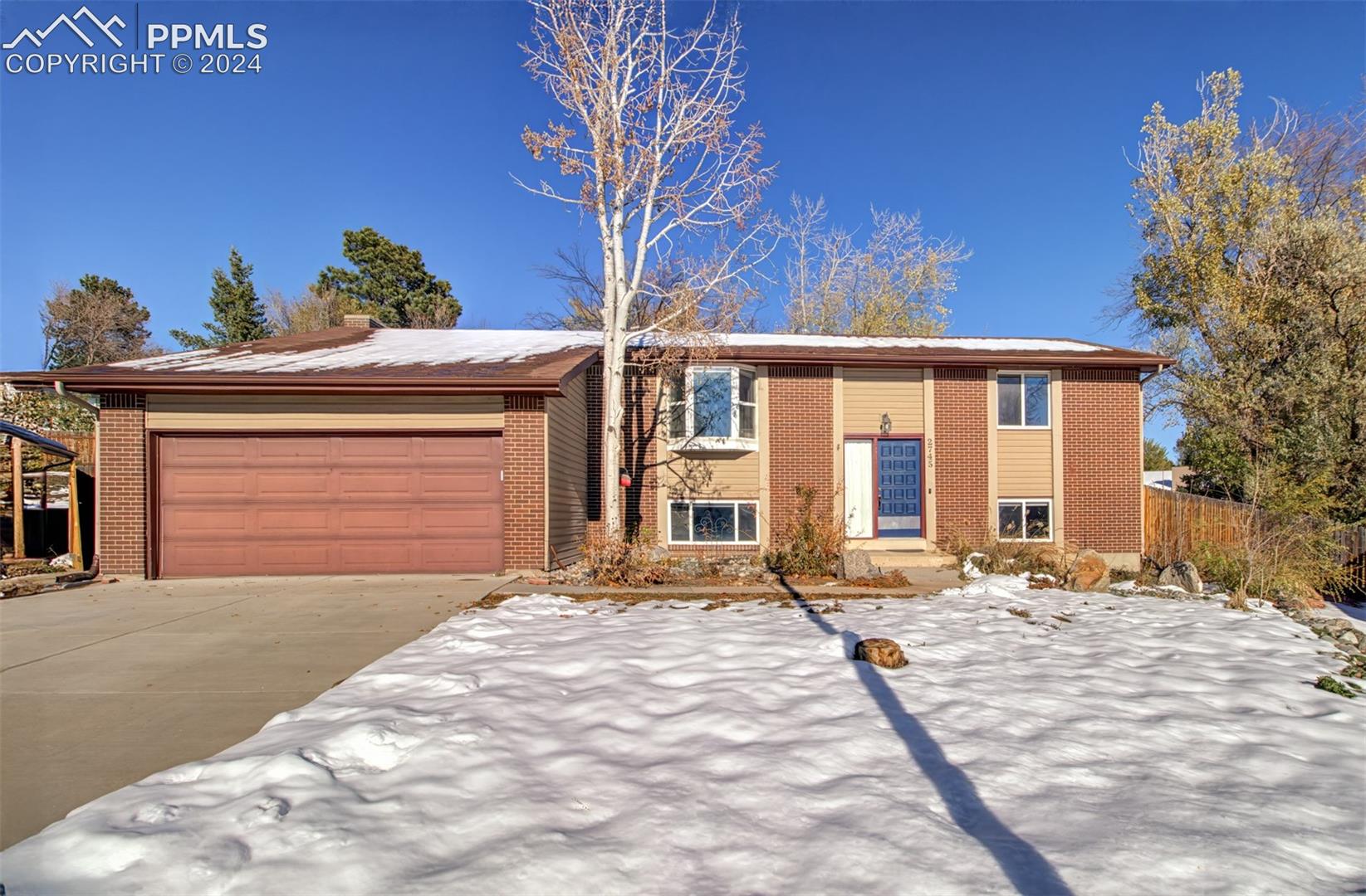 2745 Alteza Lane
