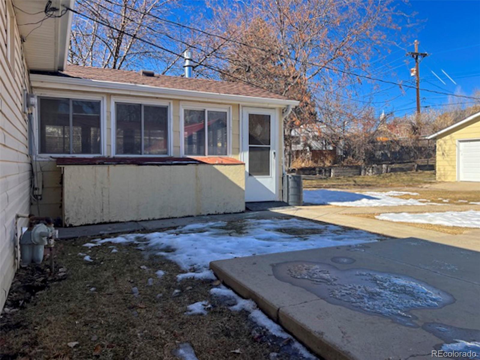 805 Nickerson Avenue