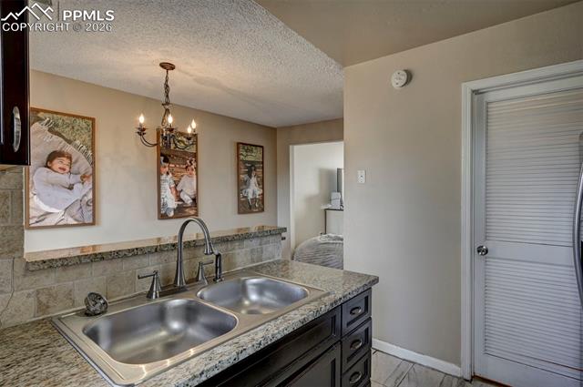 524 Shady Crest Circle