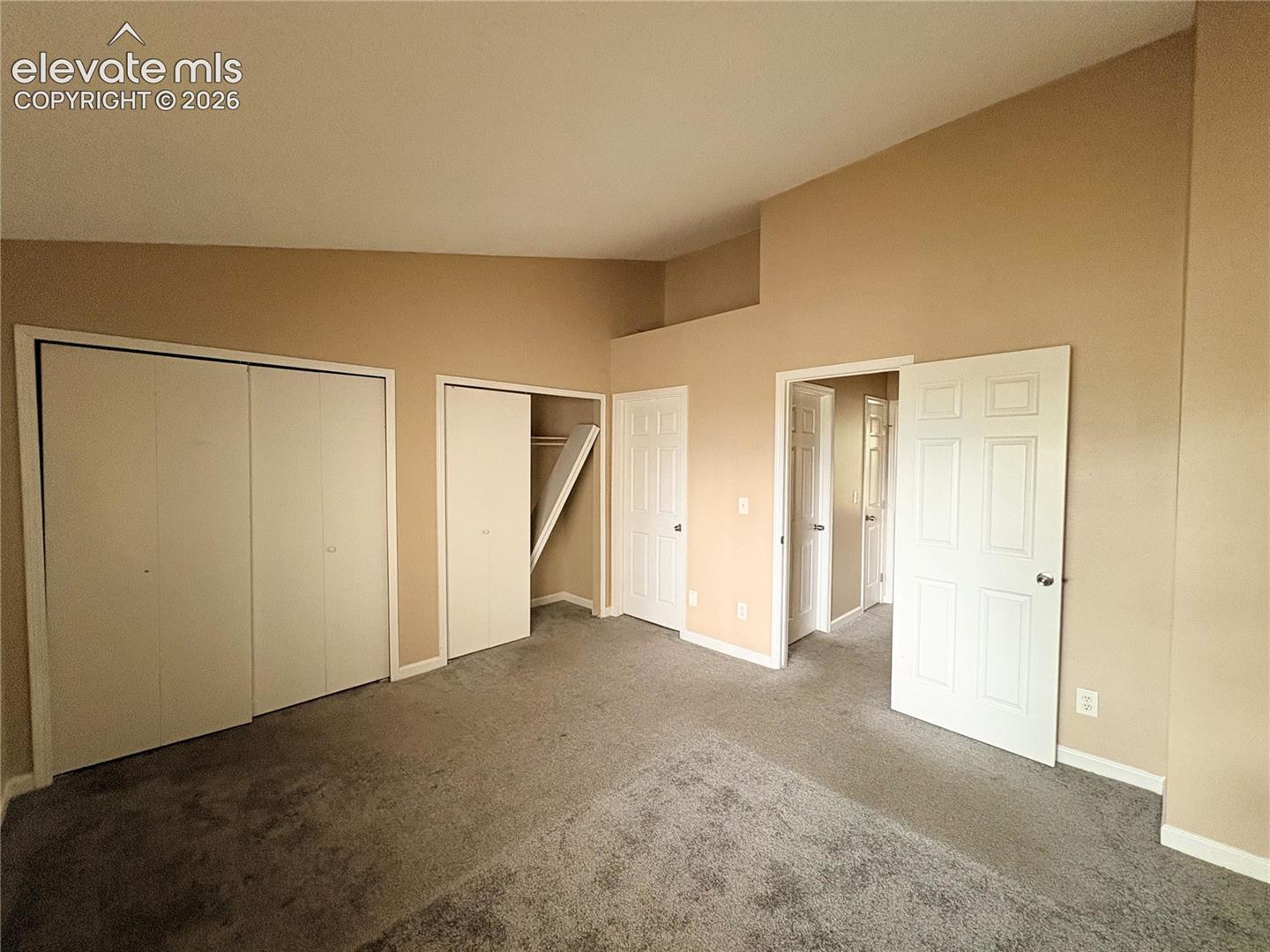 524 Shady Crest Circle