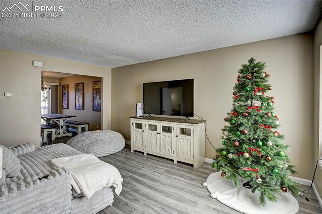 524 Shady Crest Circle