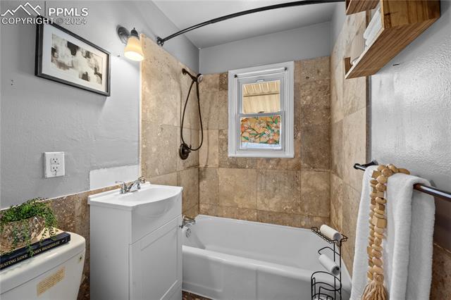 1229 E La Salle Street