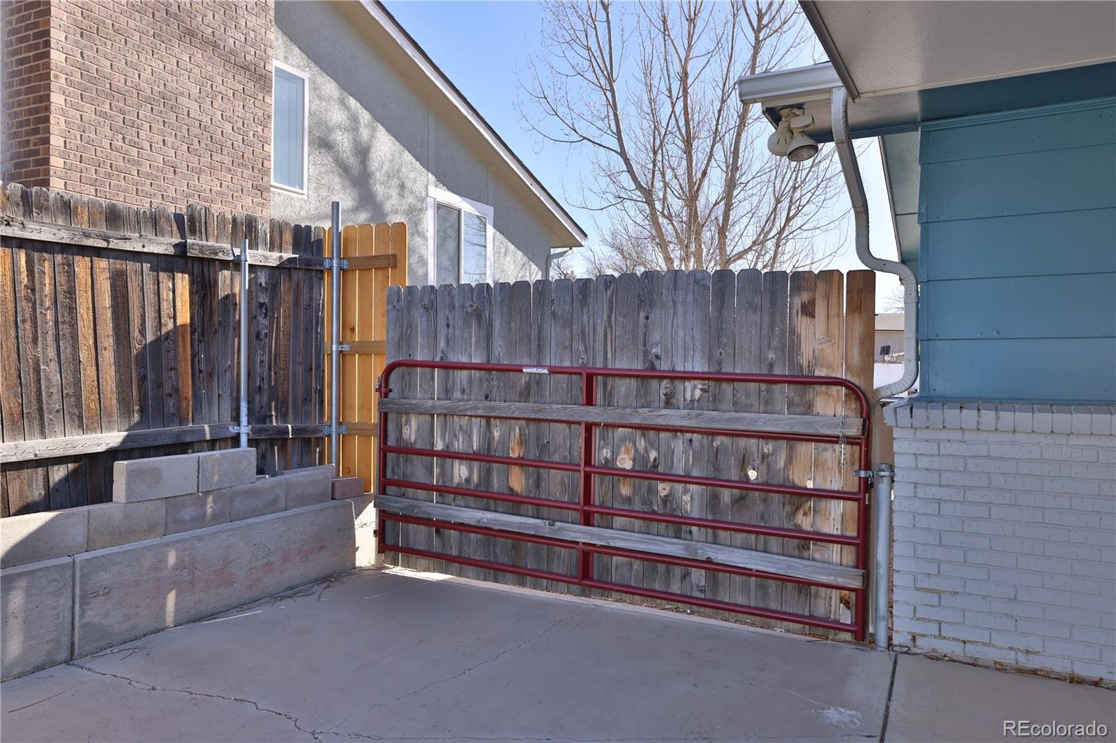 2123 North Drive
