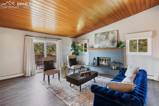 2530 White Rock Lane