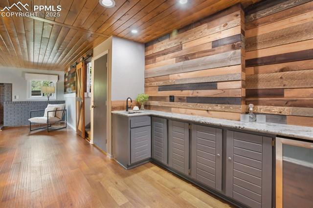 2530 White Rock Lane