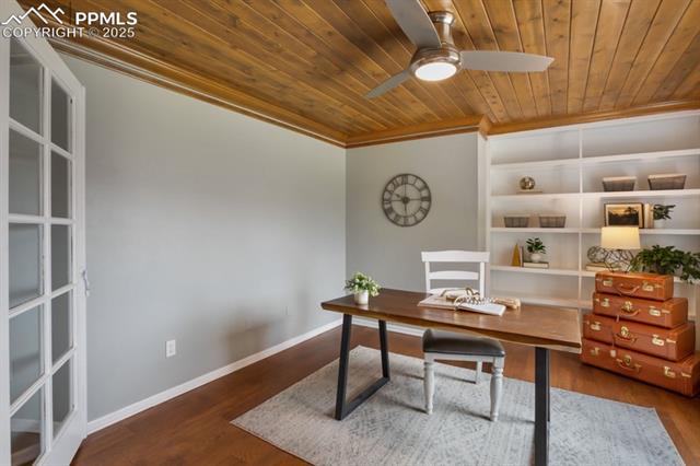 2530 White Rock Lane