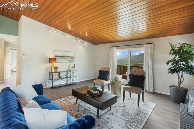 2530 White Rock Lane