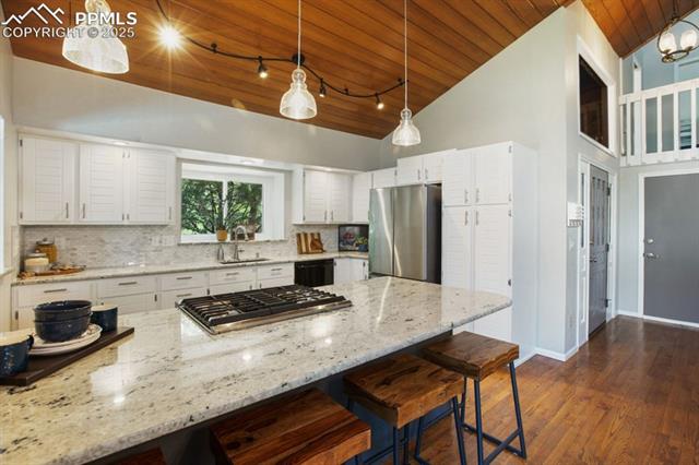 2530 White Rock Lane