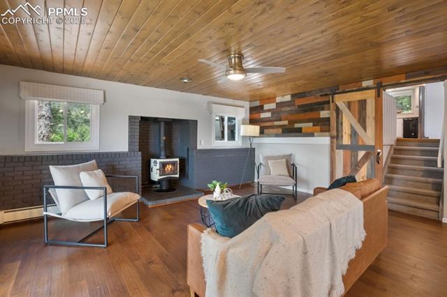 2530 White Rock Lane