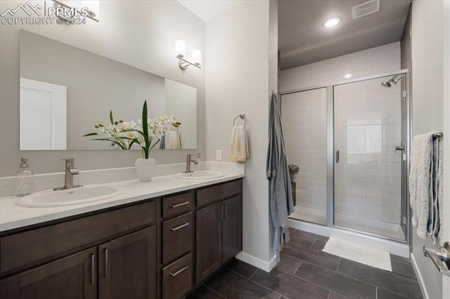 5475 Necker Heights