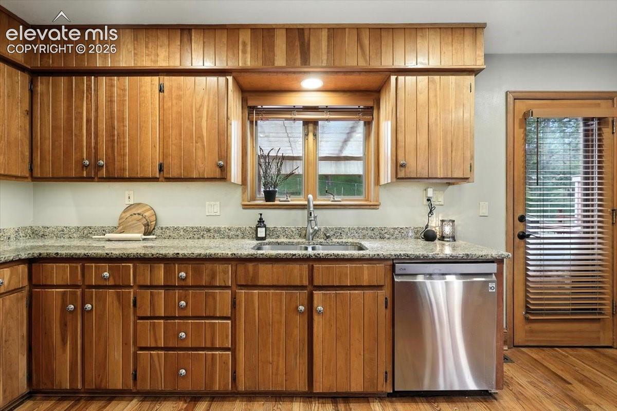 1975 Valley View Drive