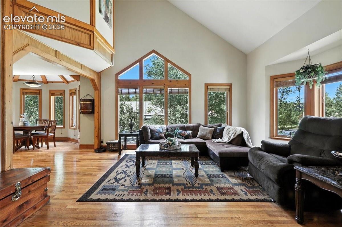 1975 Valley View Drive