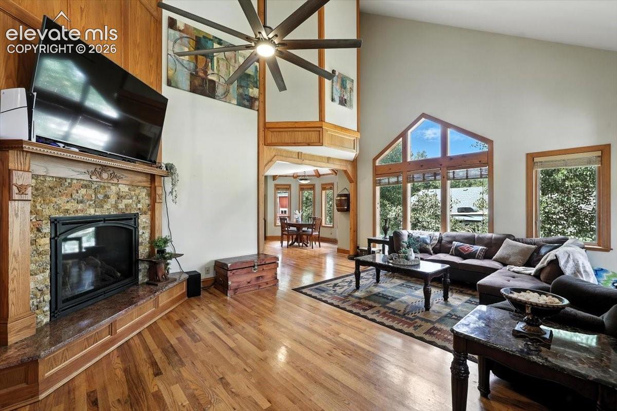 1975 Valley View Drive