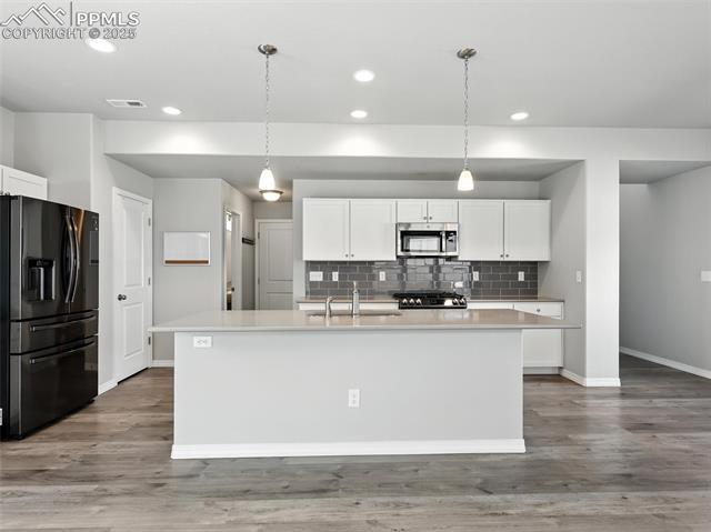 6222 Barr Point