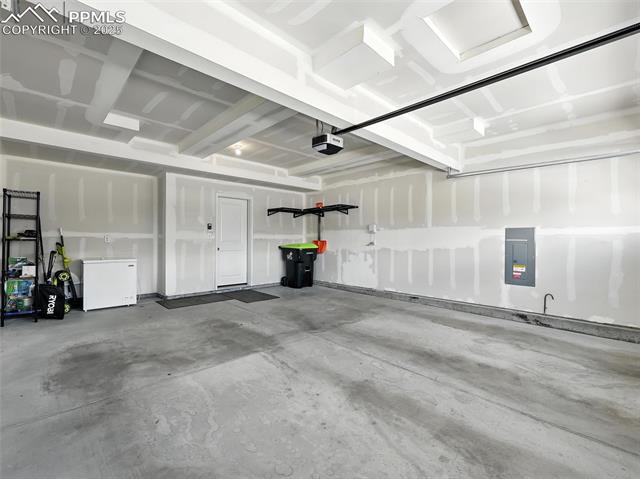 6222 Barr Point