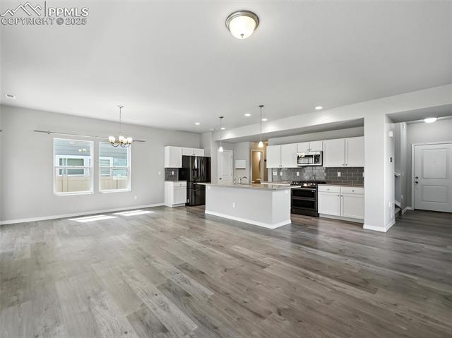 6222 Barr Point