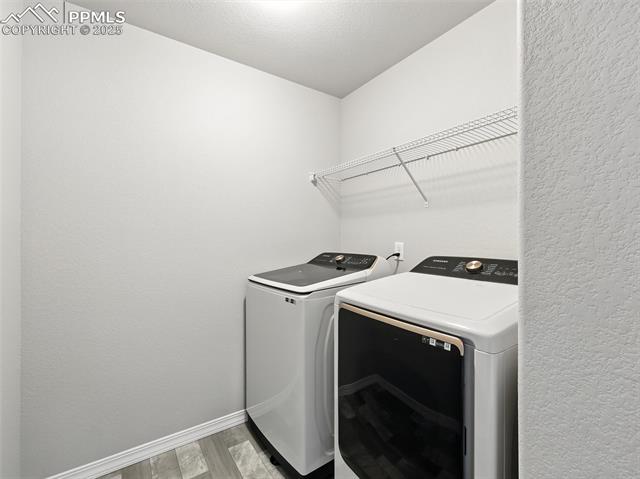 6222 Barr Point